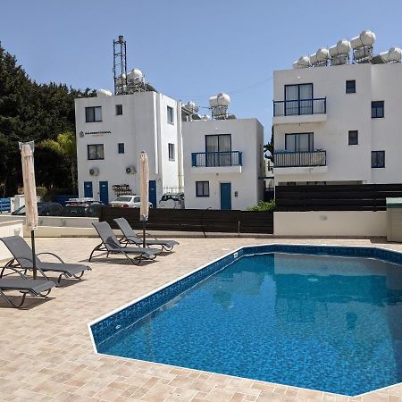 Cosy Apartment In Kato Paphos With Pool Access エクステリア 写真